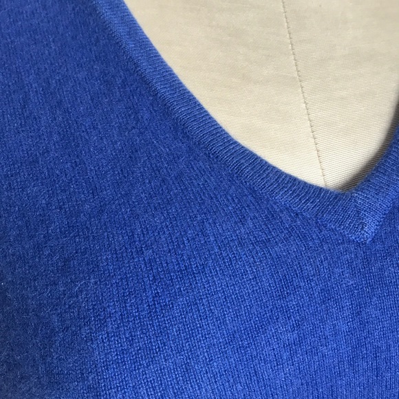 🌻3/25🌻Lands' End Soft Performance V-neck Sweater - Picture 2 of 5